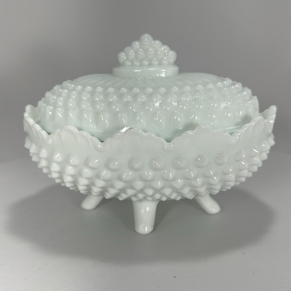 Vintage Fenton Hobnail - Milk glass Dish with Lid - Picture 6 of 17